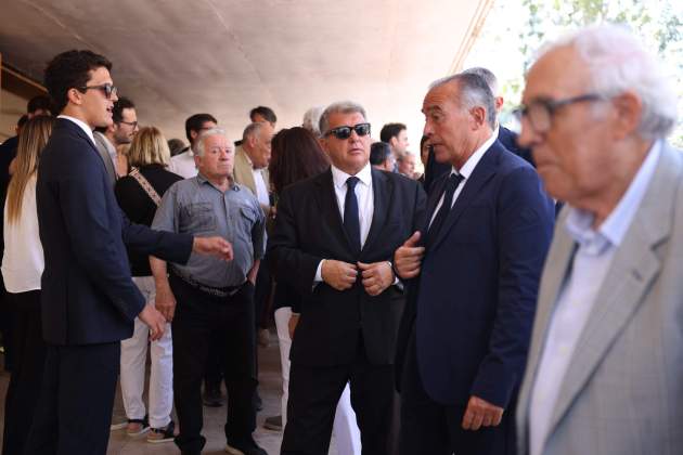 Joan Laporta salutació Funeral Marta Ferrusola Montse Giral