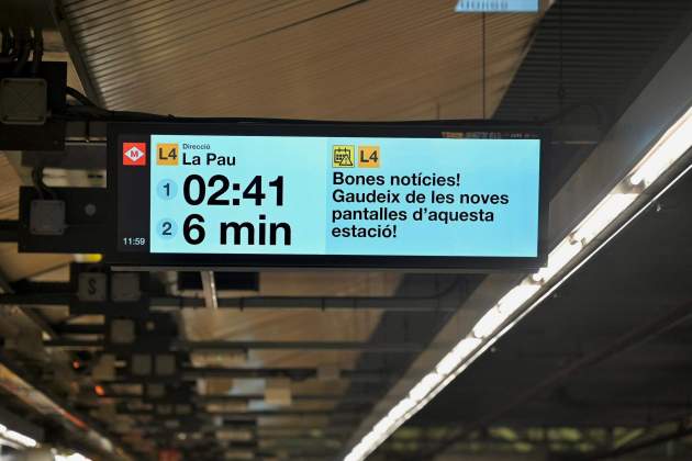 pantallas metro barcelona foto tmb 2