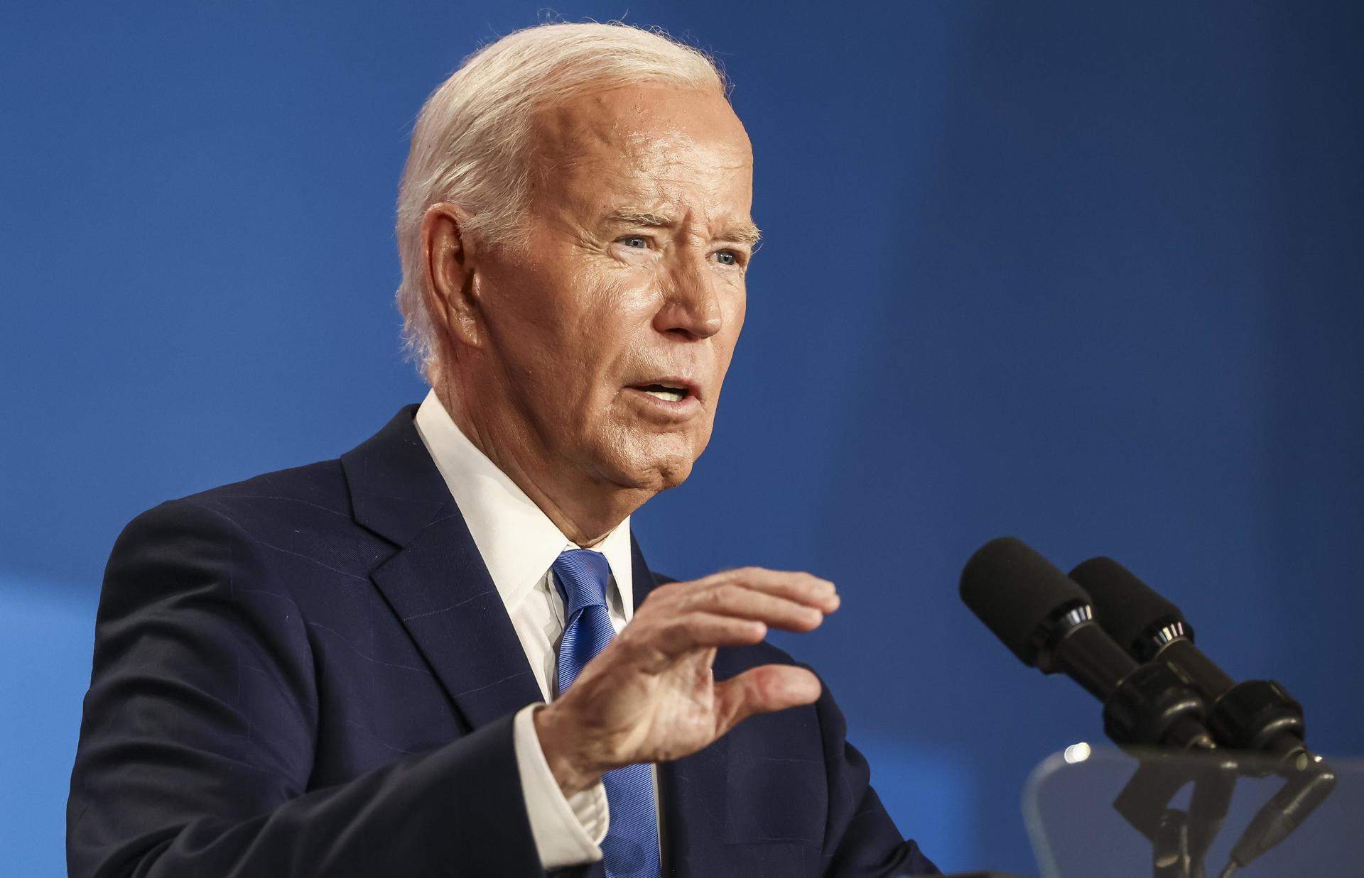 Biden insisteix a continuar sent candidat malgrat confondre Harris amb Trump i Zelenski amb Putin