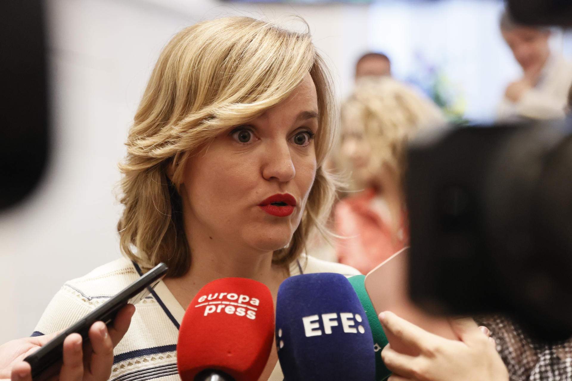 El PSOE promete una oposición "constructiva" en las comunidades donde PP y Vox han roto