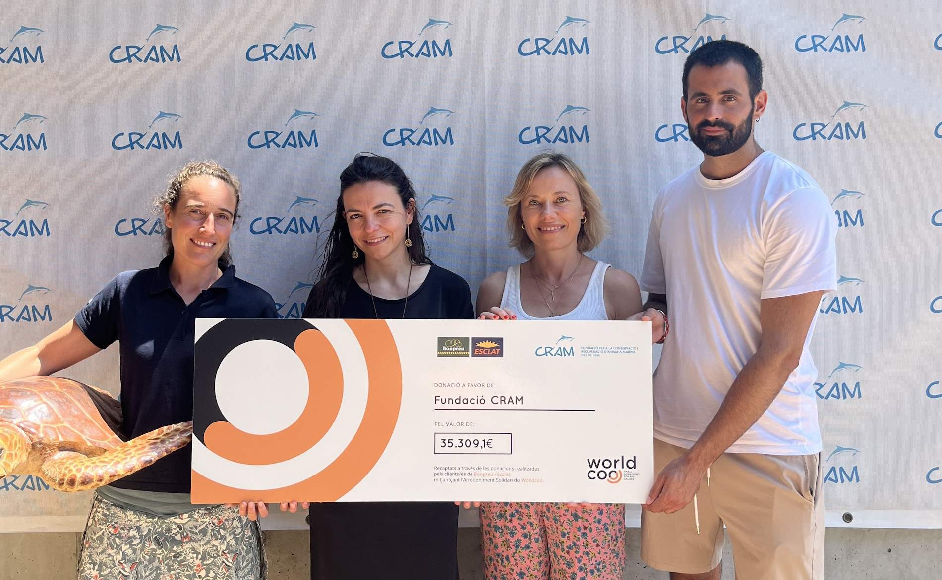 La Fundació CRAM rep 35.309 euros gràcies a les aportacions dels clients de Bonpreu i Esclat