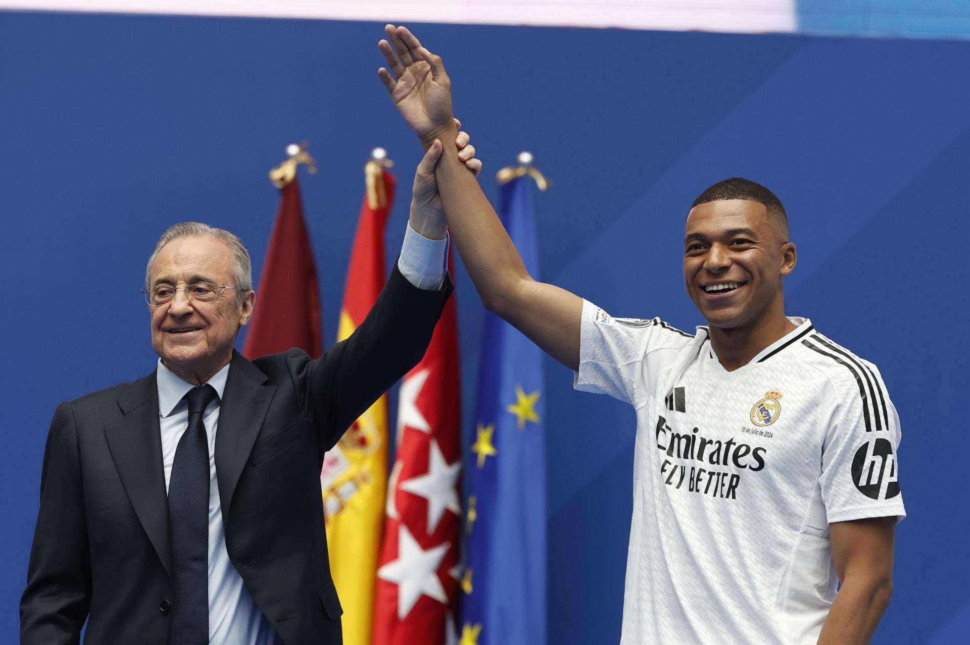 Florentino Pérez s'ho diu a Mbappé, avís abans de la Supercopa: Vinicius, al cas