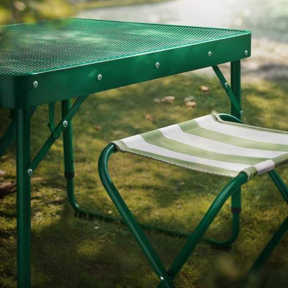 Ni Leroy Merlin ni Carrefour, Ikea té la taula amb 2 cadires més barata de l'estiu