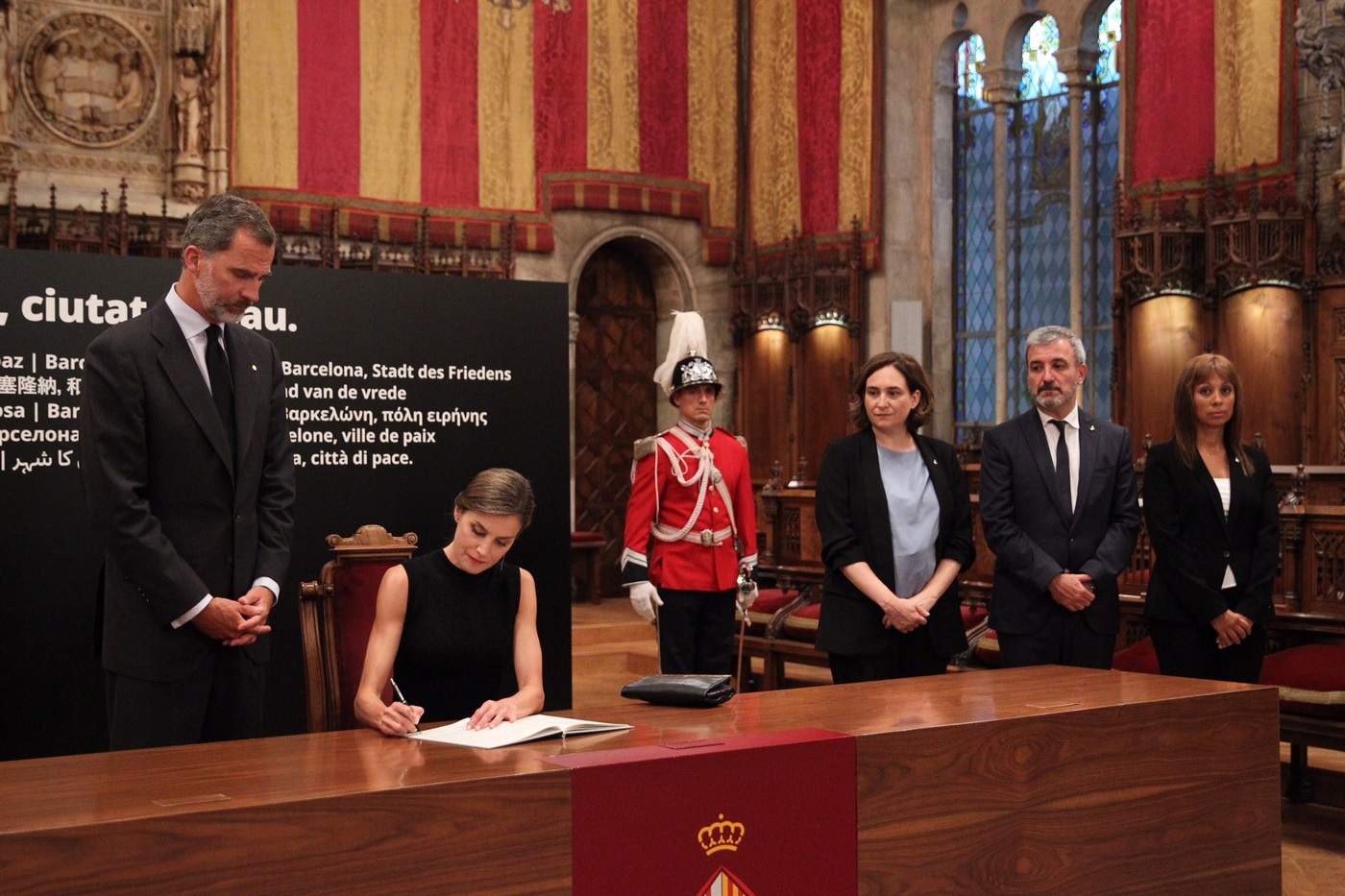 La Casa Real española vuelve al Ayuntamiento de Barcelona siete años después de los atentados del 17-A