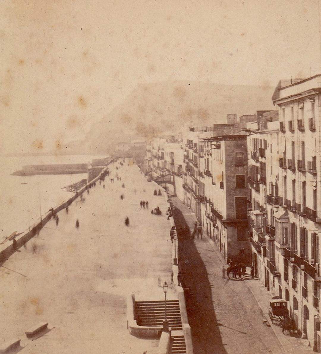 La muralla de Mar, el paseo más popular de la Barcelona del siglo XIX