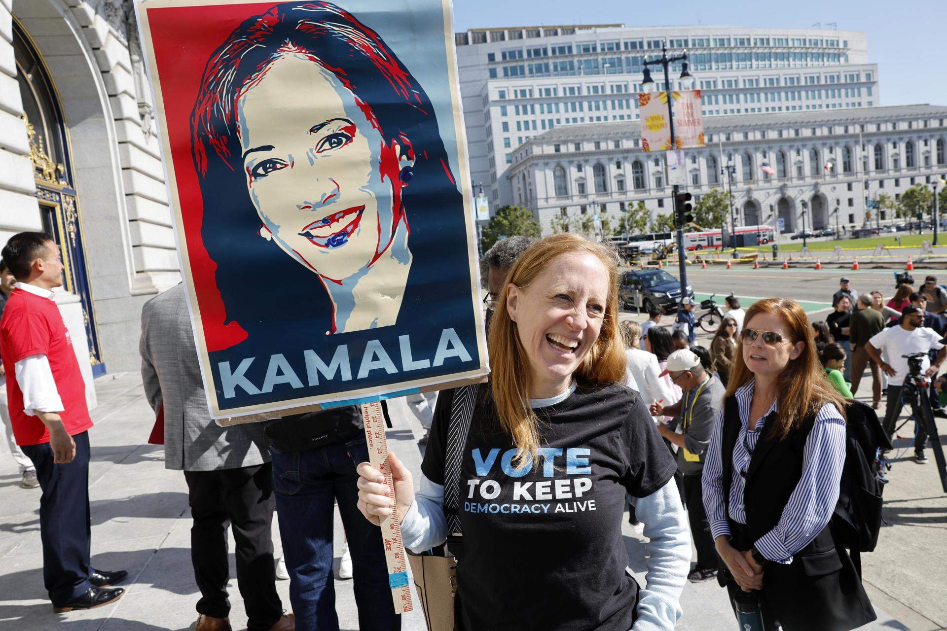 Kamala Harris ya tiene el apoyo de suficientes delegados para ser nominada candidata demócrata
