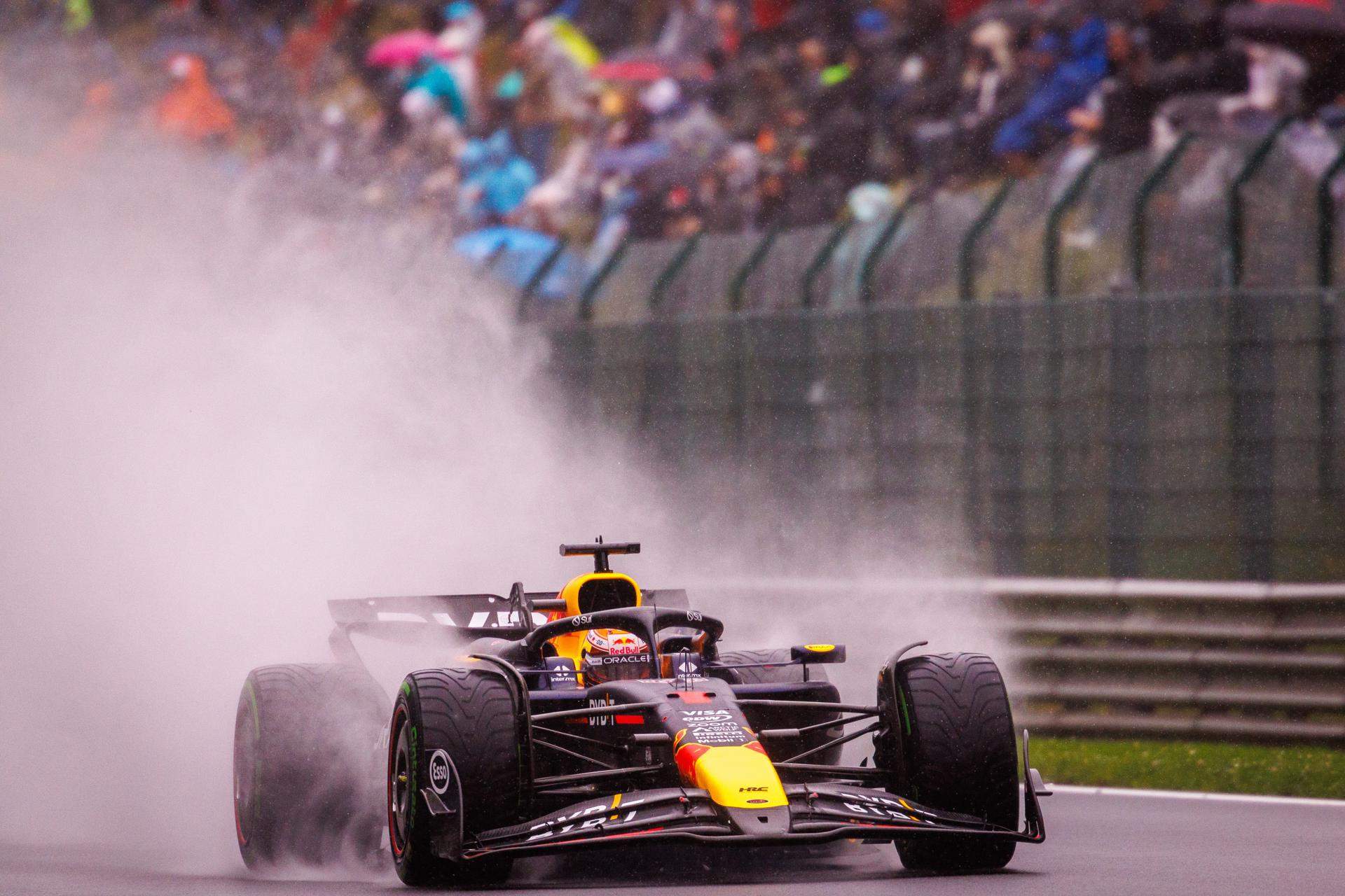 Max Verstappen es el más rápido en Spa, pero Leclerc se lleva la pole del GP de Bélgica