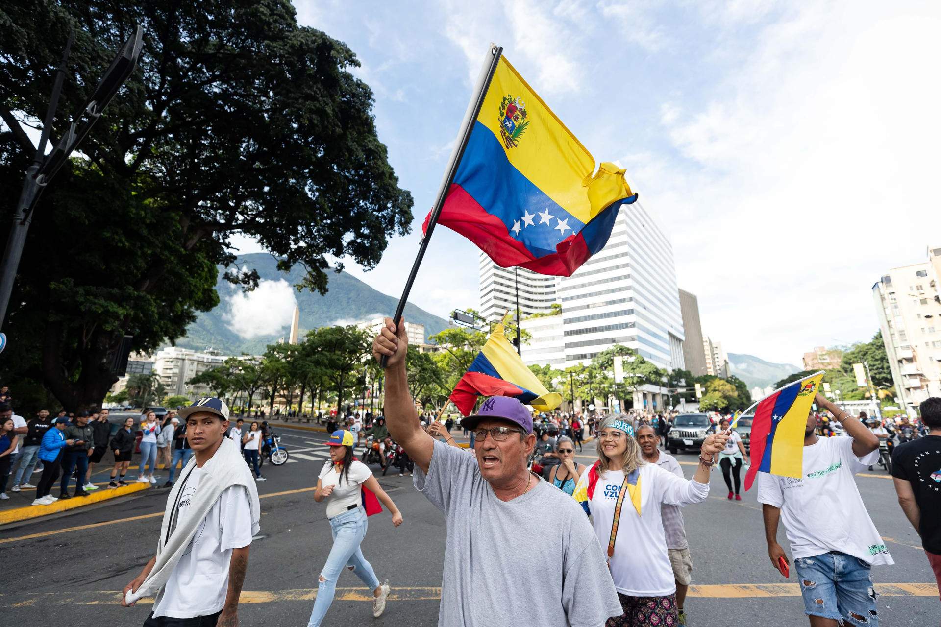 Las protestas por un posible fraude electoral se extienden por Venezuela y aumenta la presión internacional