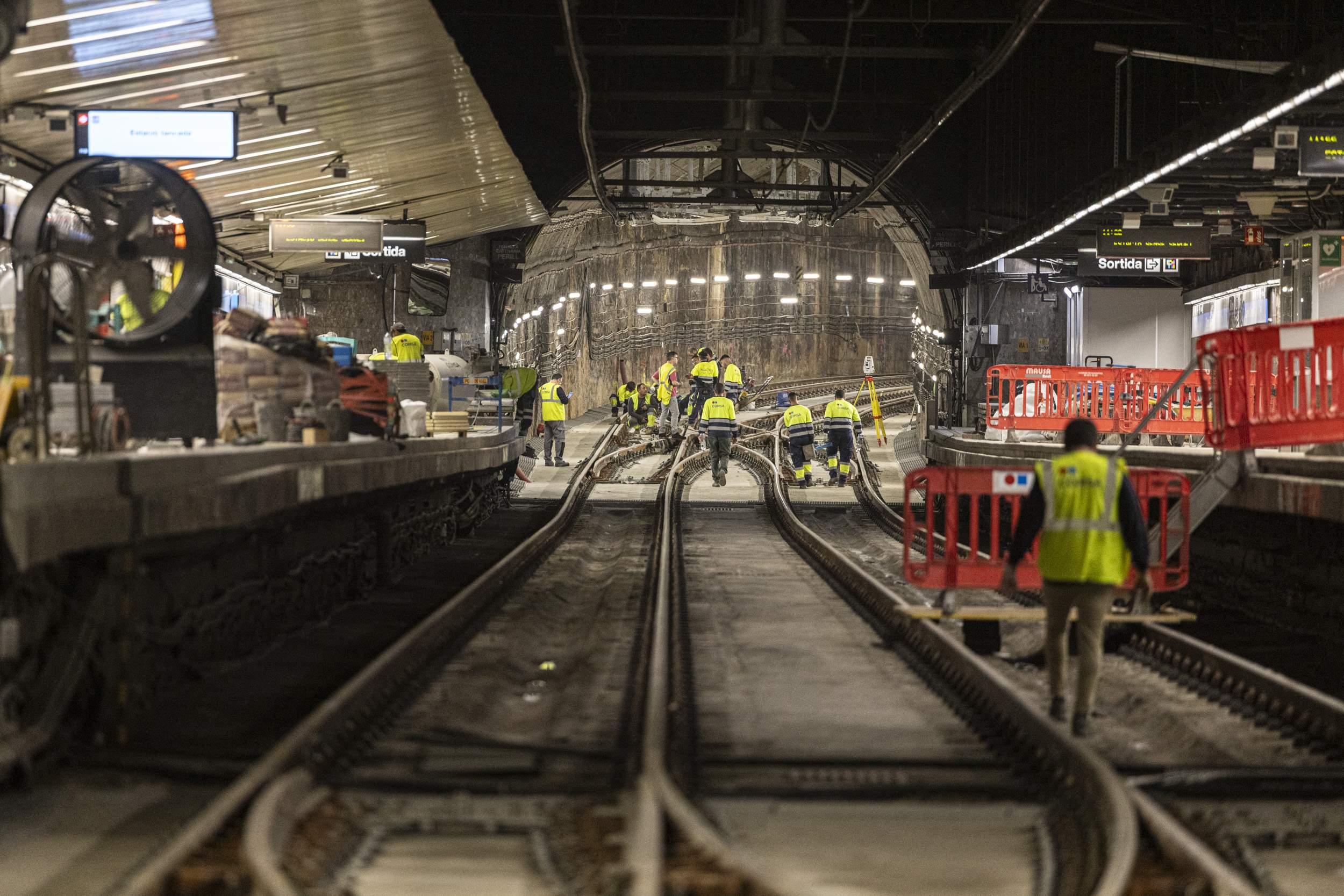 Les obres a l’L5 del Metro permetran millorar la freqüència de pas fins a 2,15 minuts en el futur