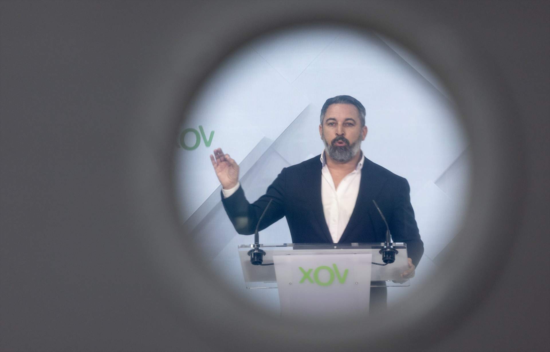 Abascal reconoce por primera vez que daría apoyo a una moción de censura del PP con Junts