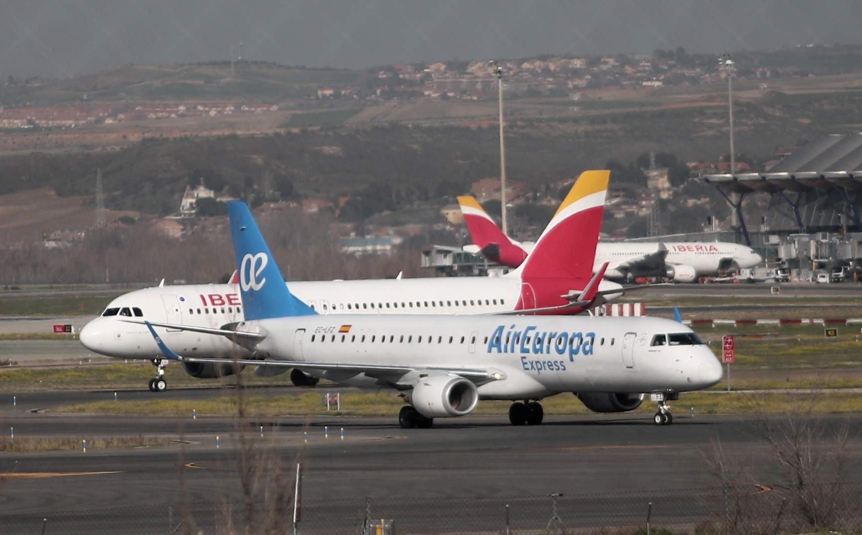 Más de 20 vuelos desviados en el Aeropuerto de Madrid Barajas por un avistamiento de drones