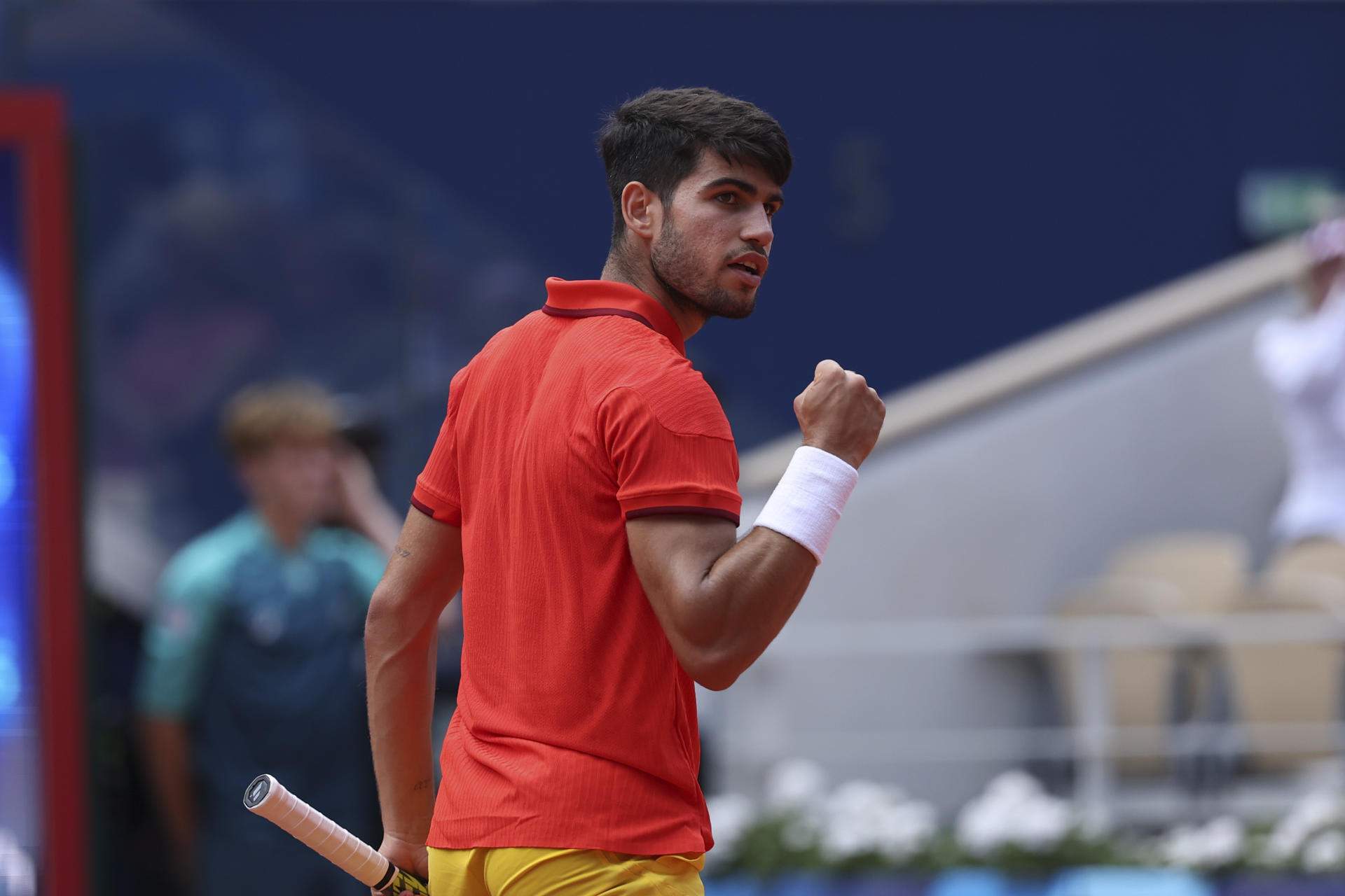 Carlos Alcaraz destroza a Auger-Aliassime y luchará por el oro en los Juegos Olímpicos de París 2024