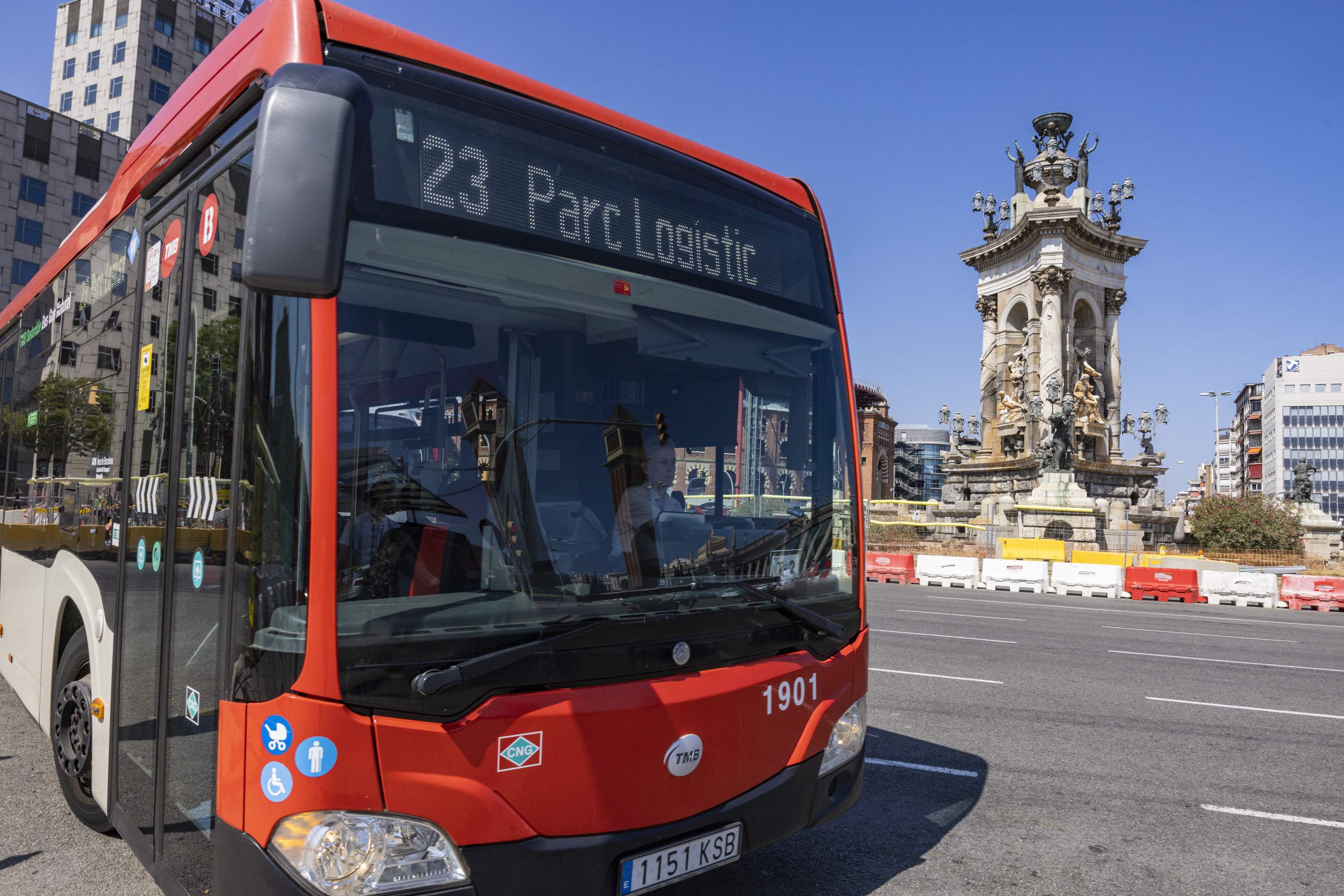 El Ayuntamiento de Barcelona, favorable a mantener las bonificaciones del transporte público en 2025