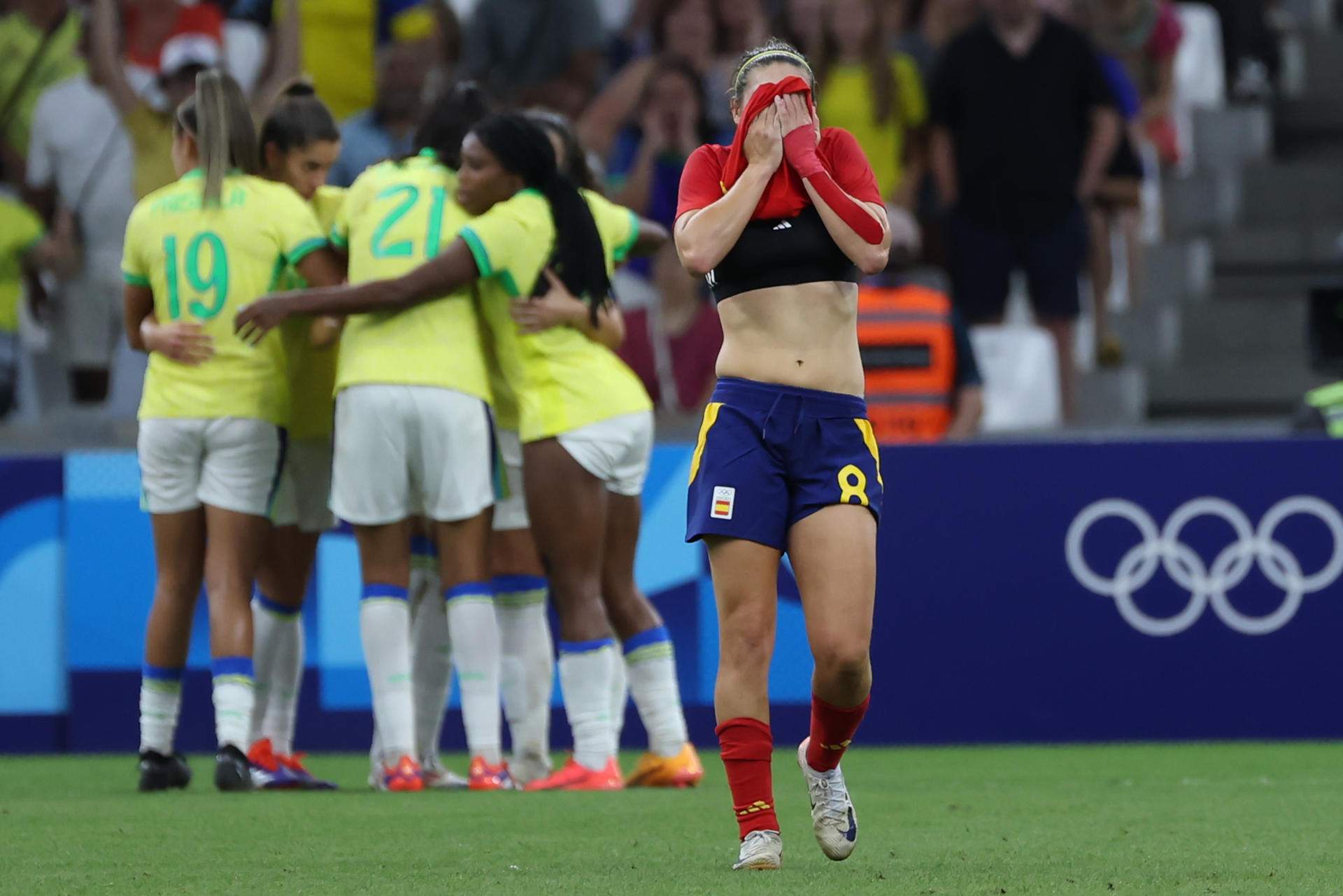 La cara y la cruz en París: el fútbol femenino se olvida del oro y el waterpolo sigue ilusionando