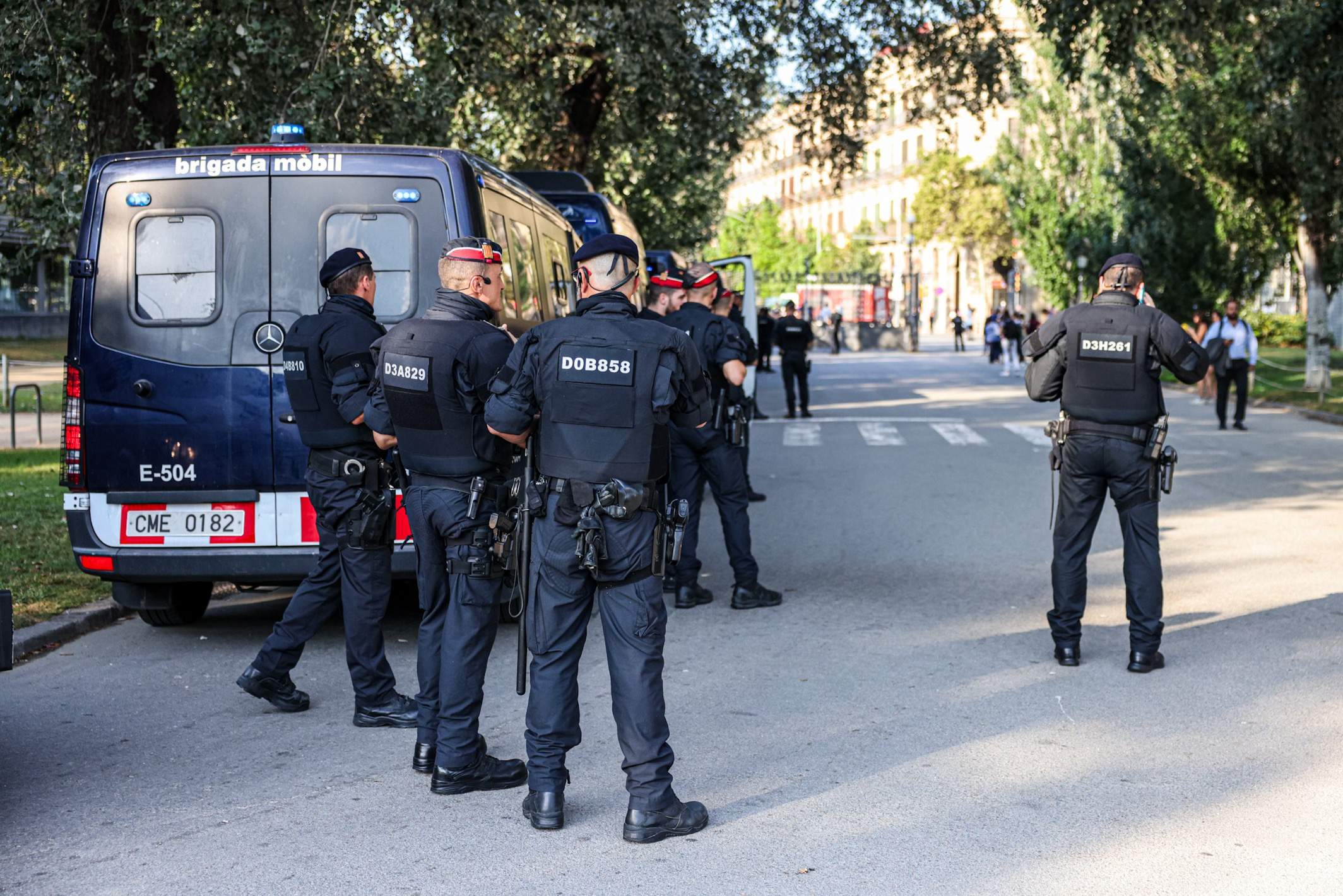 Los Mossos buscan para detener a más agentes del cuerpo relacionados con la desaparición de Puigdemont