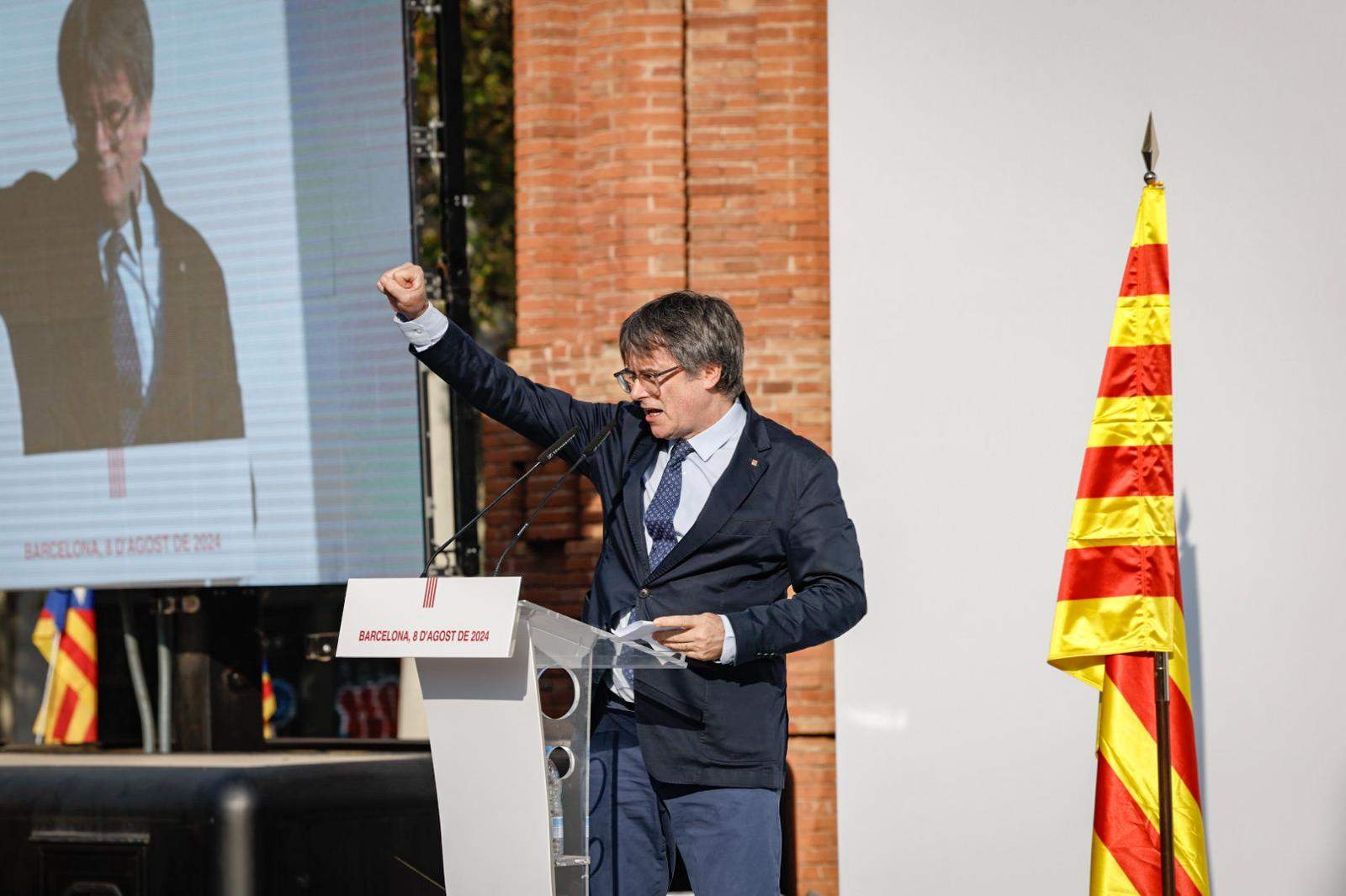 Carles Puigdemont intervé a l'Arc de Triomf Carles Puigdemont