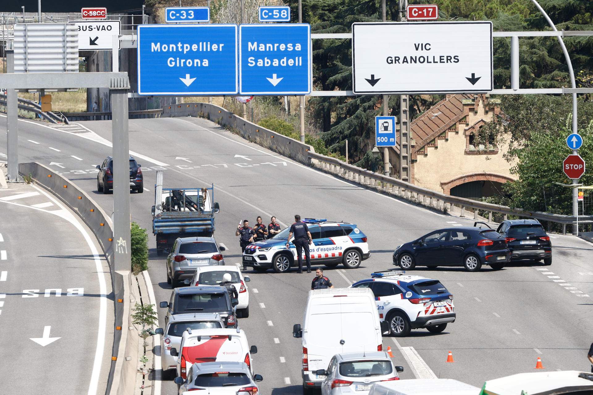 Detenido un segundo agente de los Mossos acusado de haber participado en la marcha del president Puigdemont