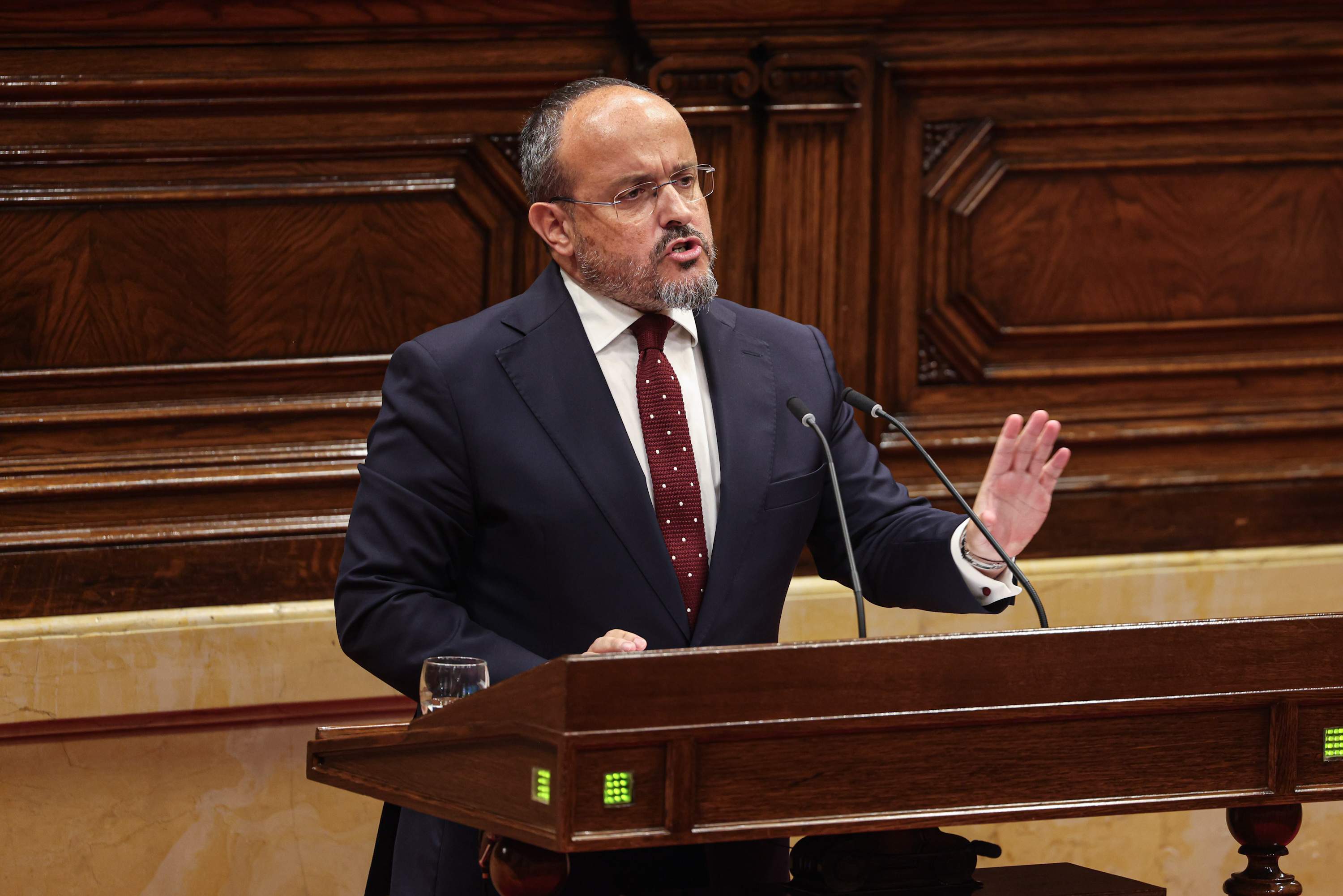 Alejandro Fernández titlla Salvador Illa de “mentider” i l’acusa de fer “política processista”