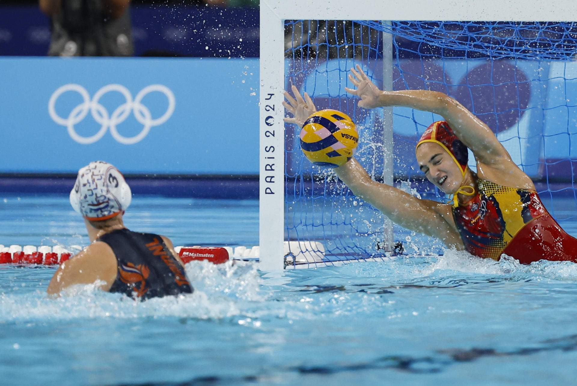 El waterpolo femení espanyol es venja dels Països Baixos i accedeix a la final olímpica