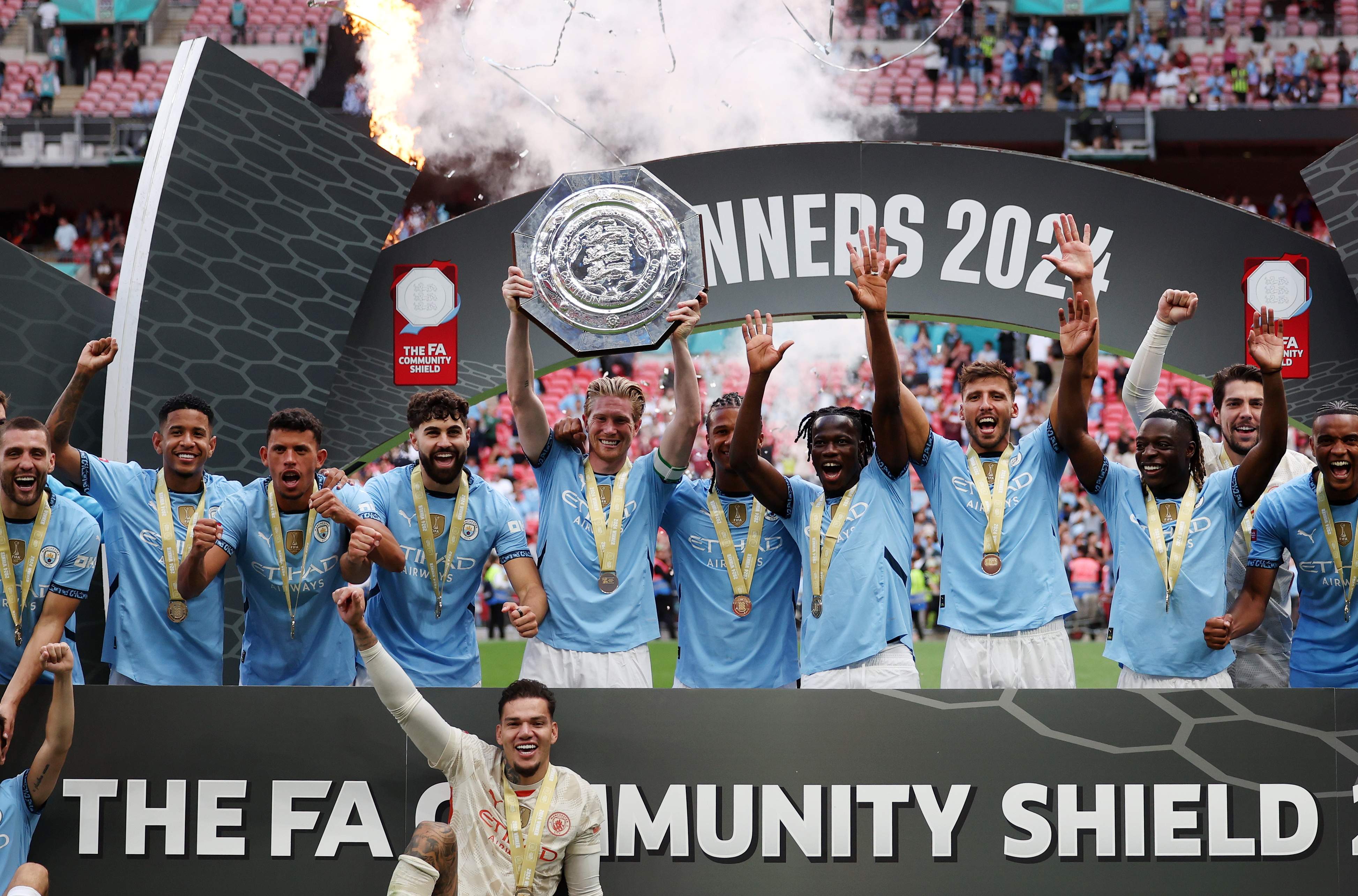 El Manchester City rompe el maleficio de la Community Shield al vencer al Manchester United en los penaltis