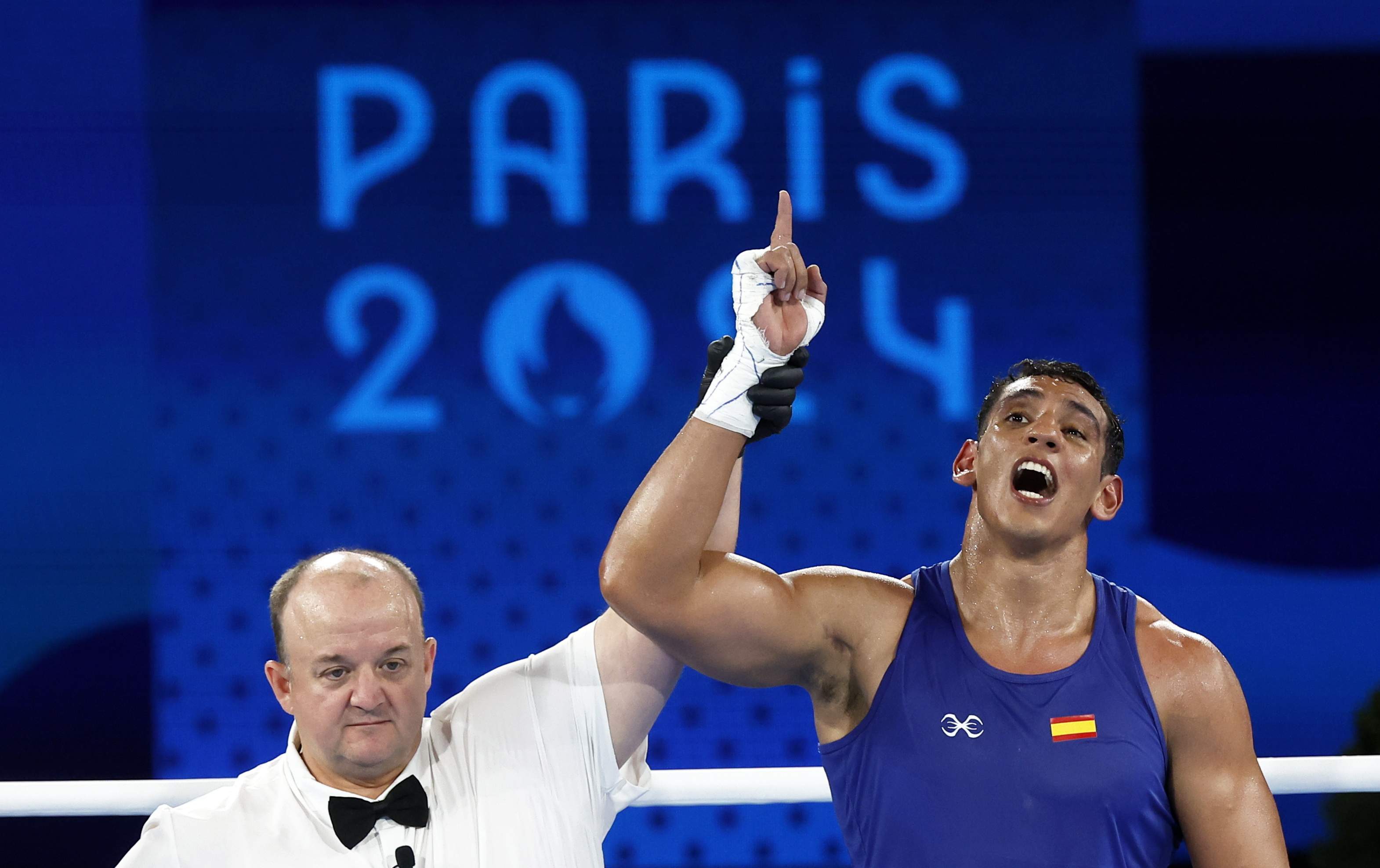 Ayoub Ghadfa no pot amb Bakhodir Jalolov i és plata al superpesant de boxa als Jocs Olímpics de París 2024