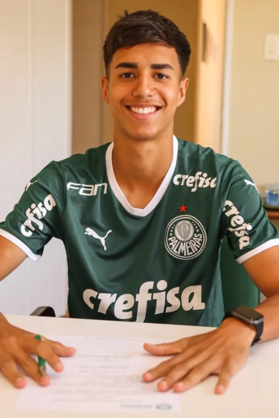 Vitor Reis, jugador del Palmeiras