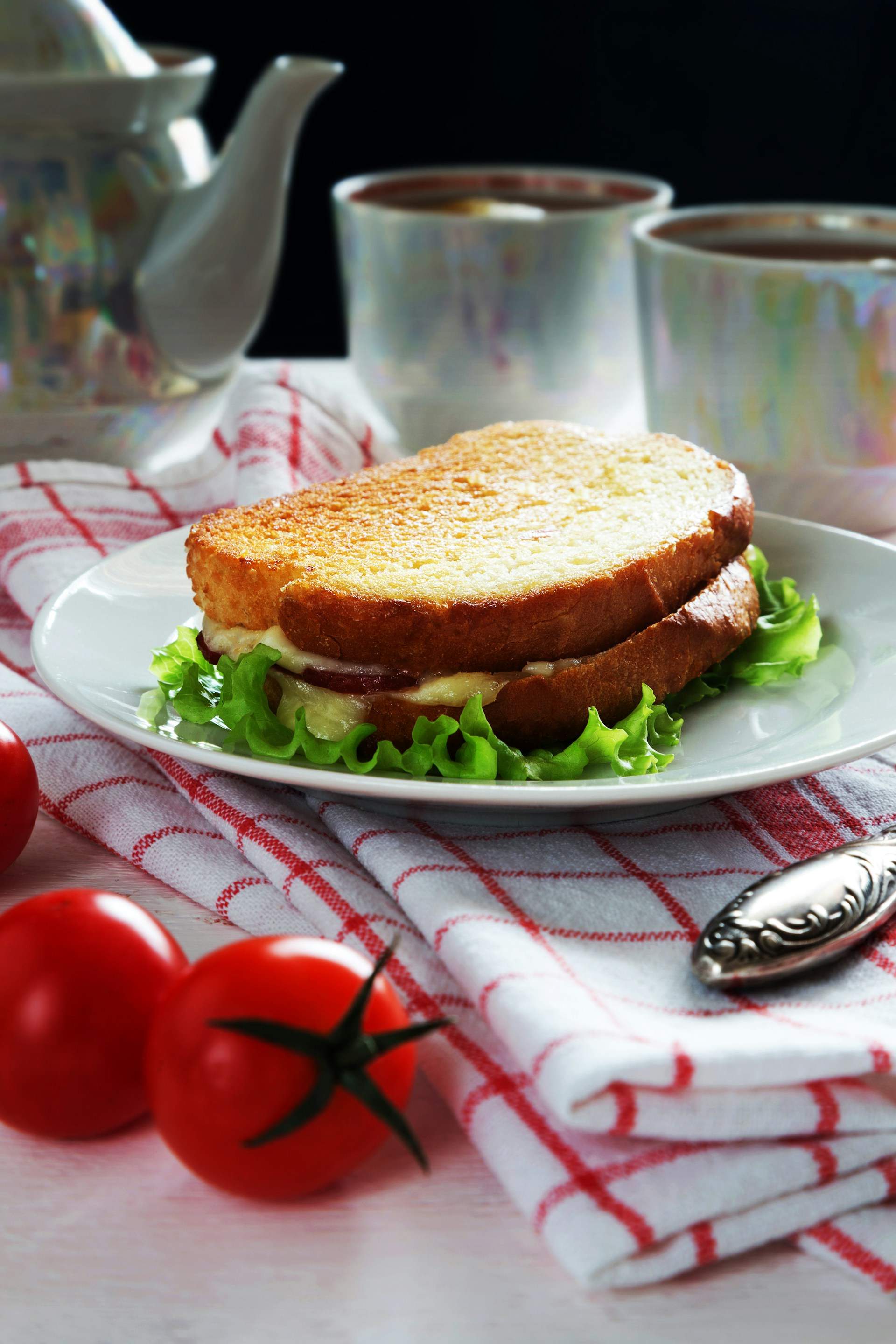 Esto no es pan con tomate: las 3 versiones de este plato que más indignan a los catalanes