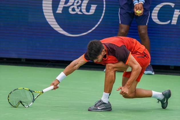 Carlos Alcaraz rompe raqueta / Foto: Zuma - Debby Wong