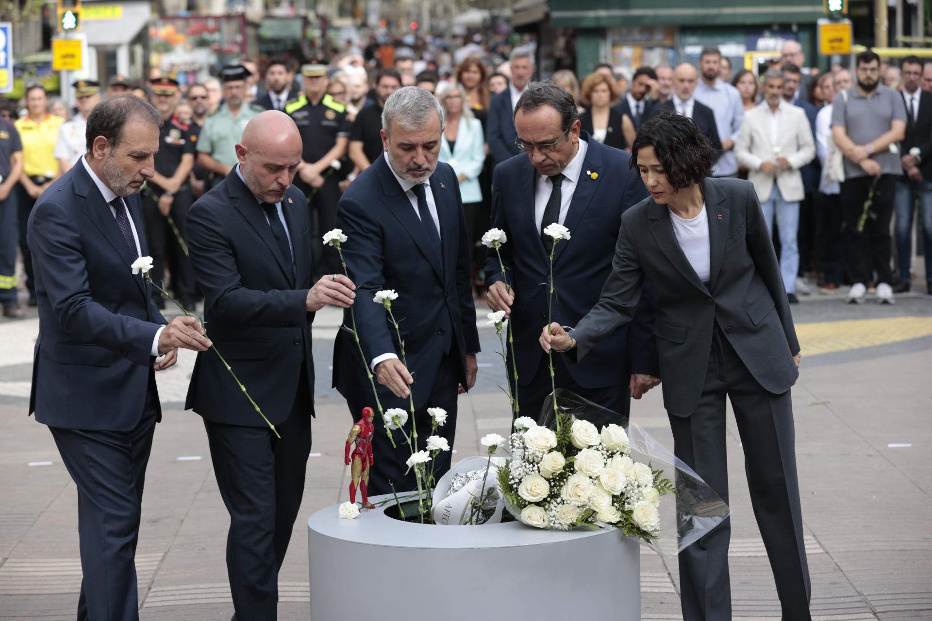 Aproves que Salvador Illa no hagi assistit a l'homenatge del 17-A?