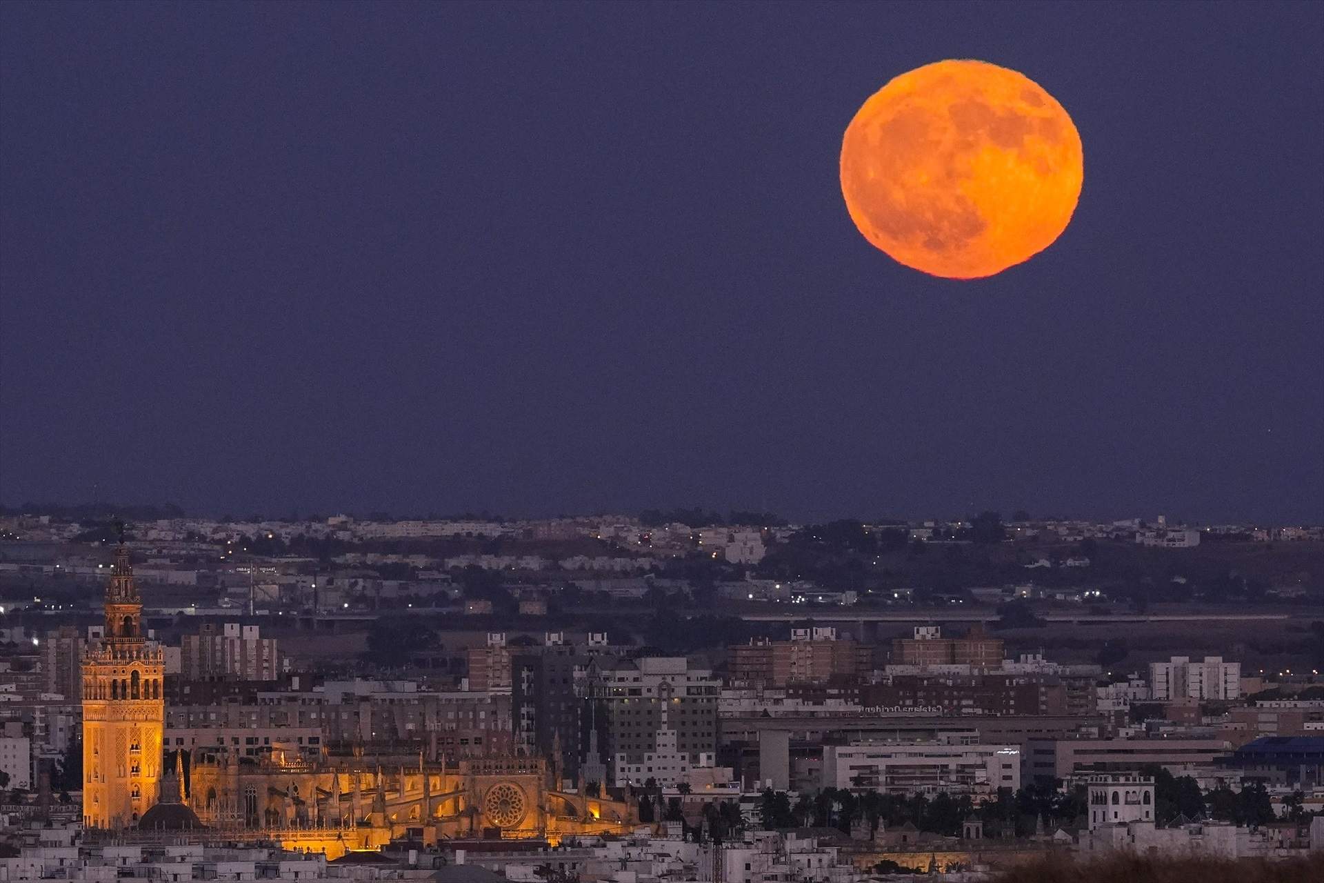 superluna sevilla