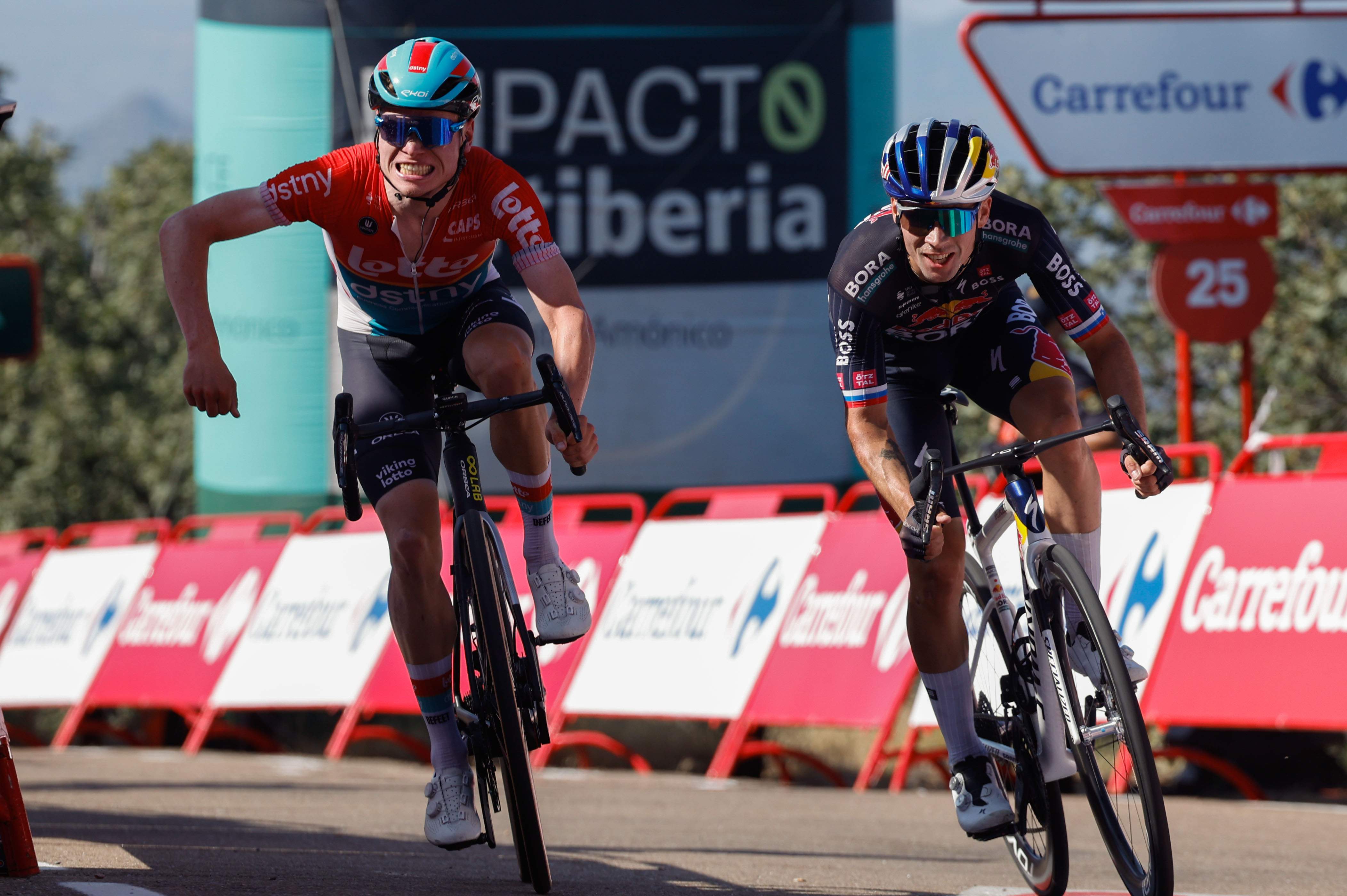 Primož Roglič gana en el Pico Villuercas y es el nuevo líder de La Vuelta