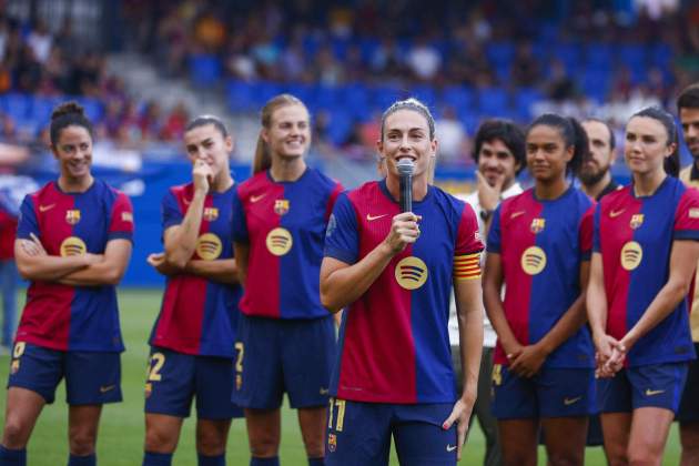 Alexia Putellas dando un discurso como capitana del Barça femenino en el Gamper / Foto: EFE