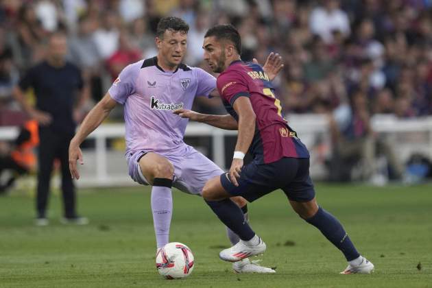 Ferran Torres Mikel Vesga Barça Athletic Club / Foto: EFE - Alejandro García