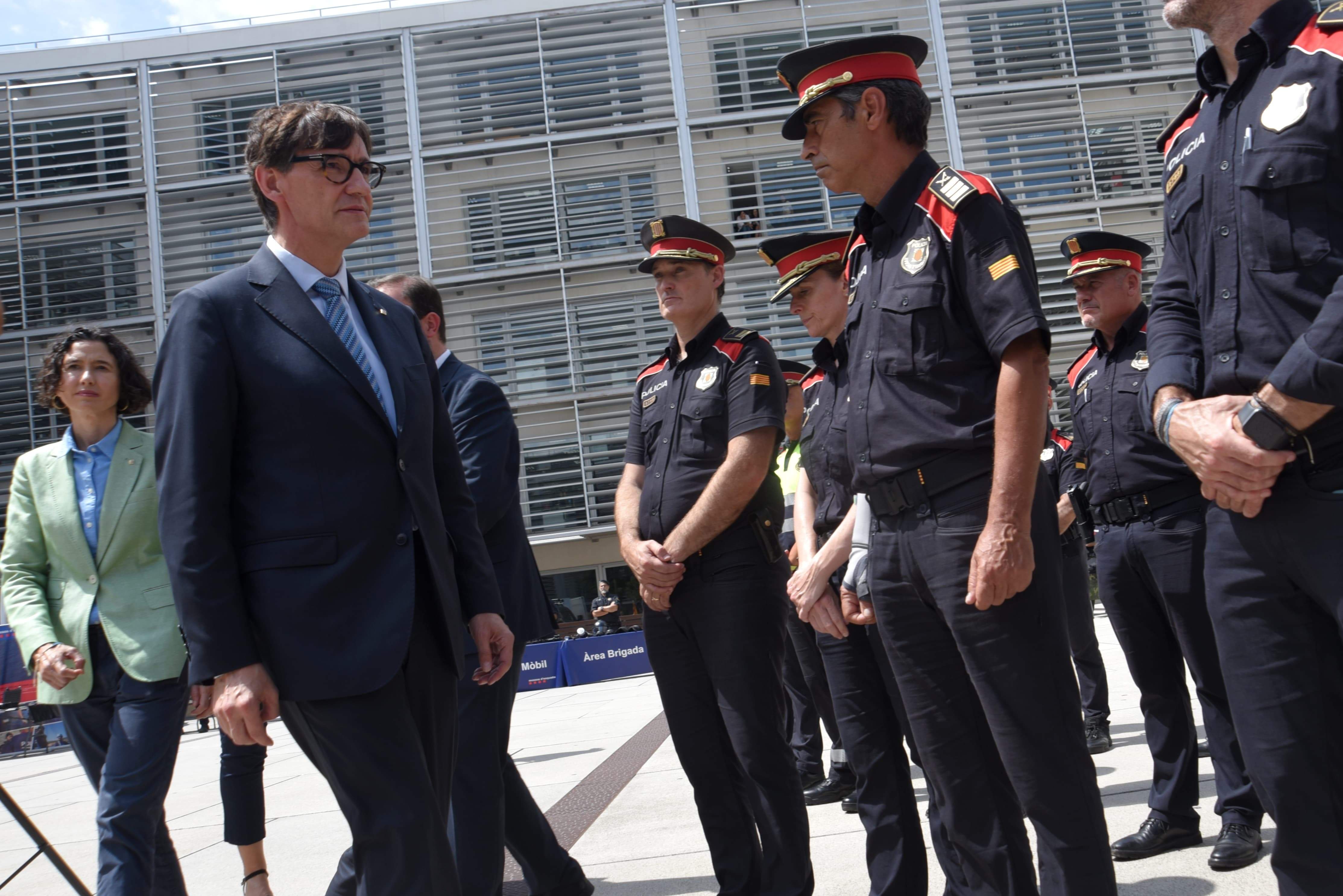 Del uniforme a la corbata: los retos de Trapero como jefe político de los Mossos d'Esquadra