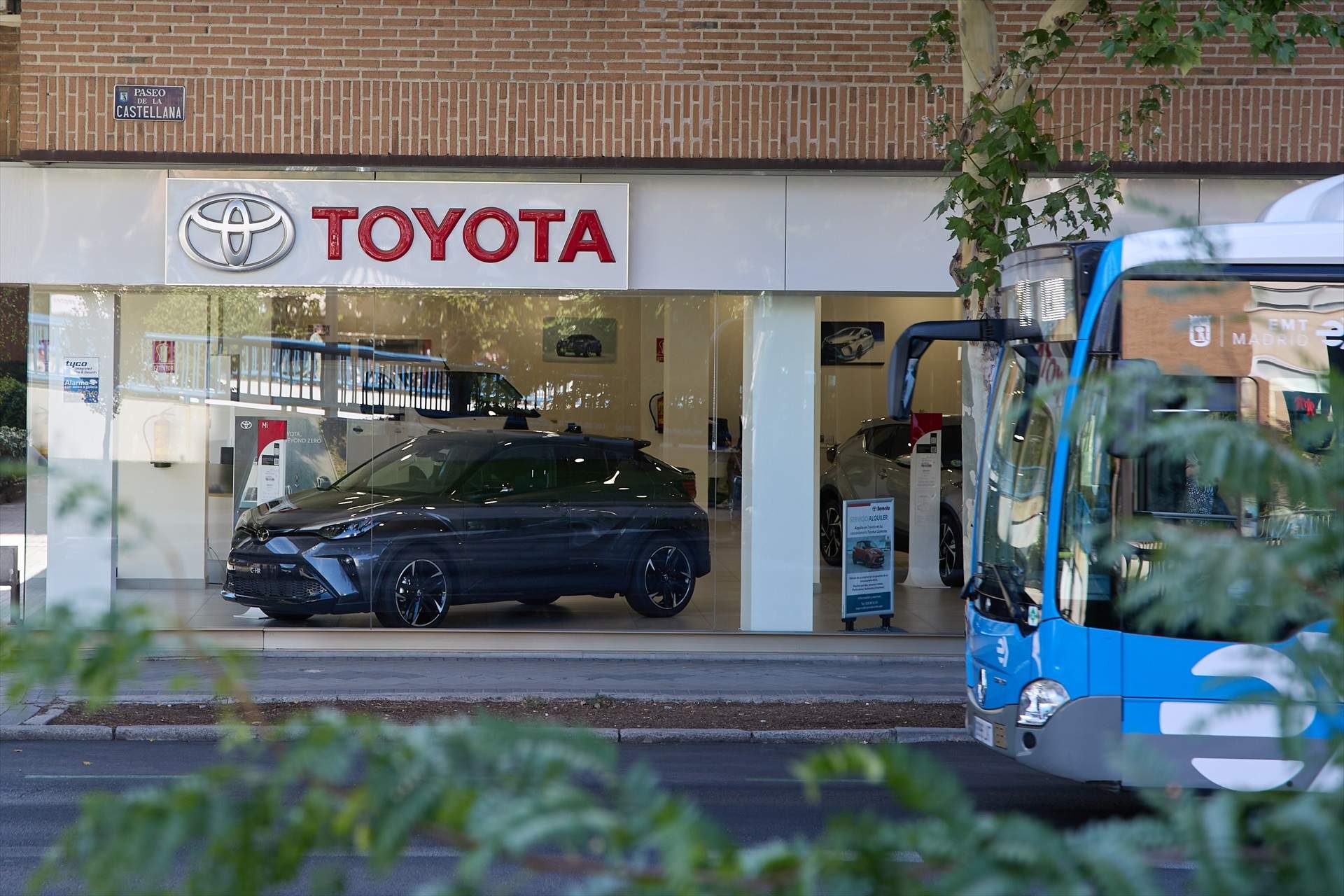 Una conocida marca de coches se niega a atender a un cliente en catalán