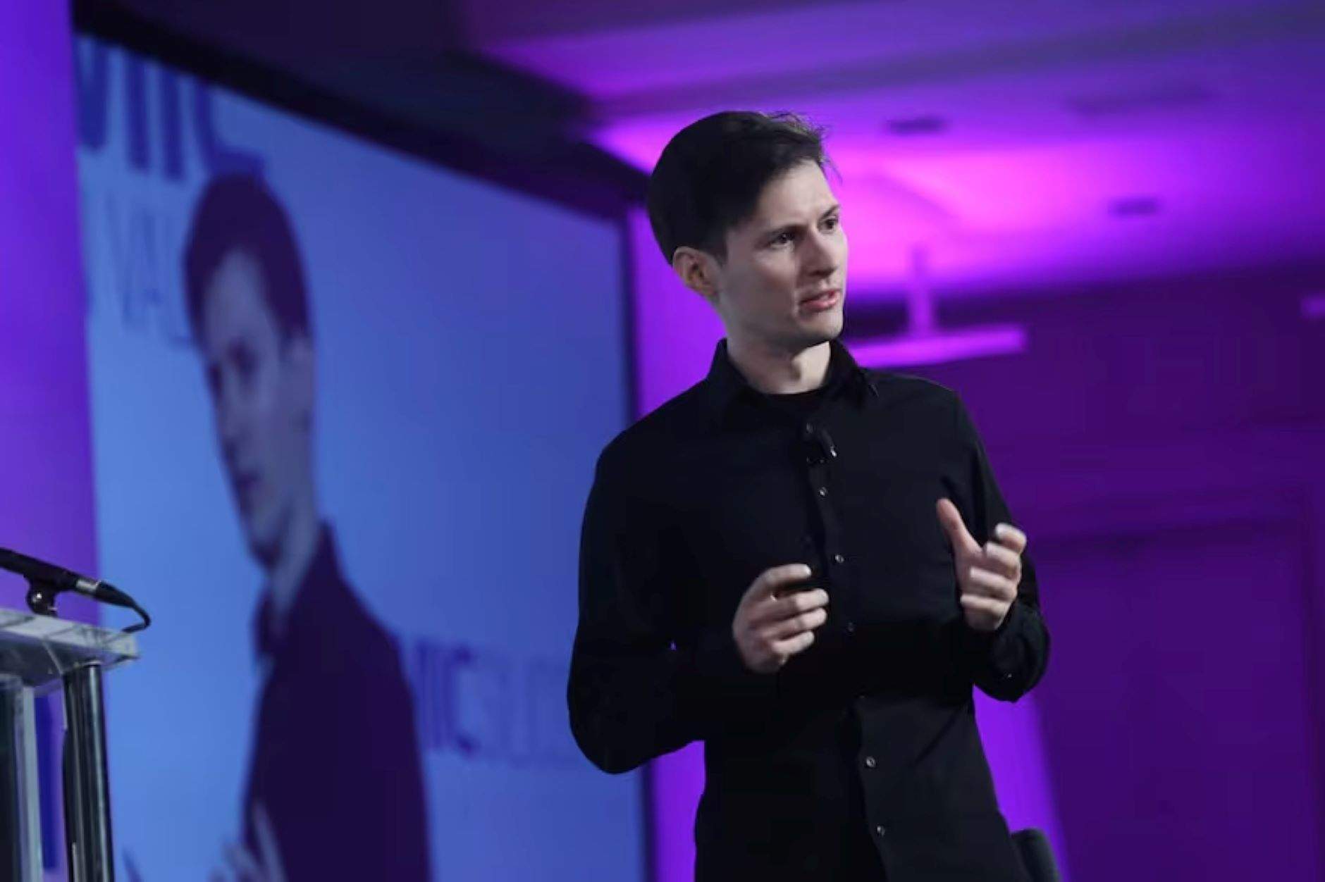 Pável Dúrov, CEO de Telegram, imputado por doce cargos y en libertad bajo fianza