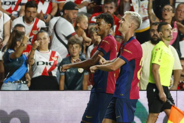 Dani Olmo Lamine Yamal Barça / Foto: EFE