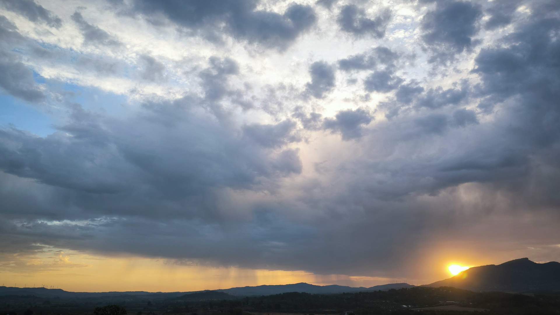 Se acaba el verano meteorológico, llegan inestabilidades que traerán chaparrones y tormentas generalizadas