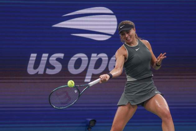 Paula Badosa executa una dreta al US Open / Foto: EFE