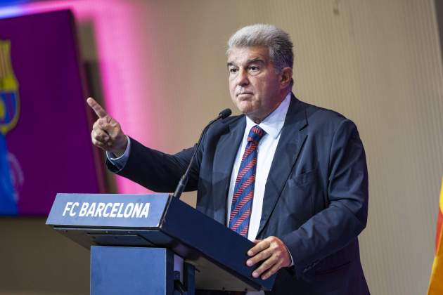 Roda premsa FC Barcelona Joan Laporta Fitxatges contractes / Foto: Carlos Baglietto