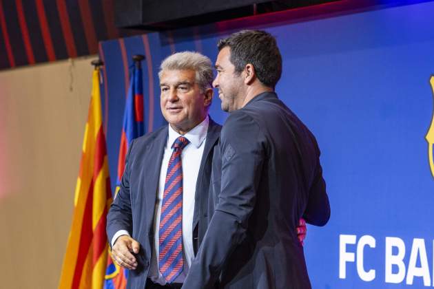 Roda premsa FC Barcelona Joan Laporta Fitxatges contractes deco / Foto: Carlos Baglietto