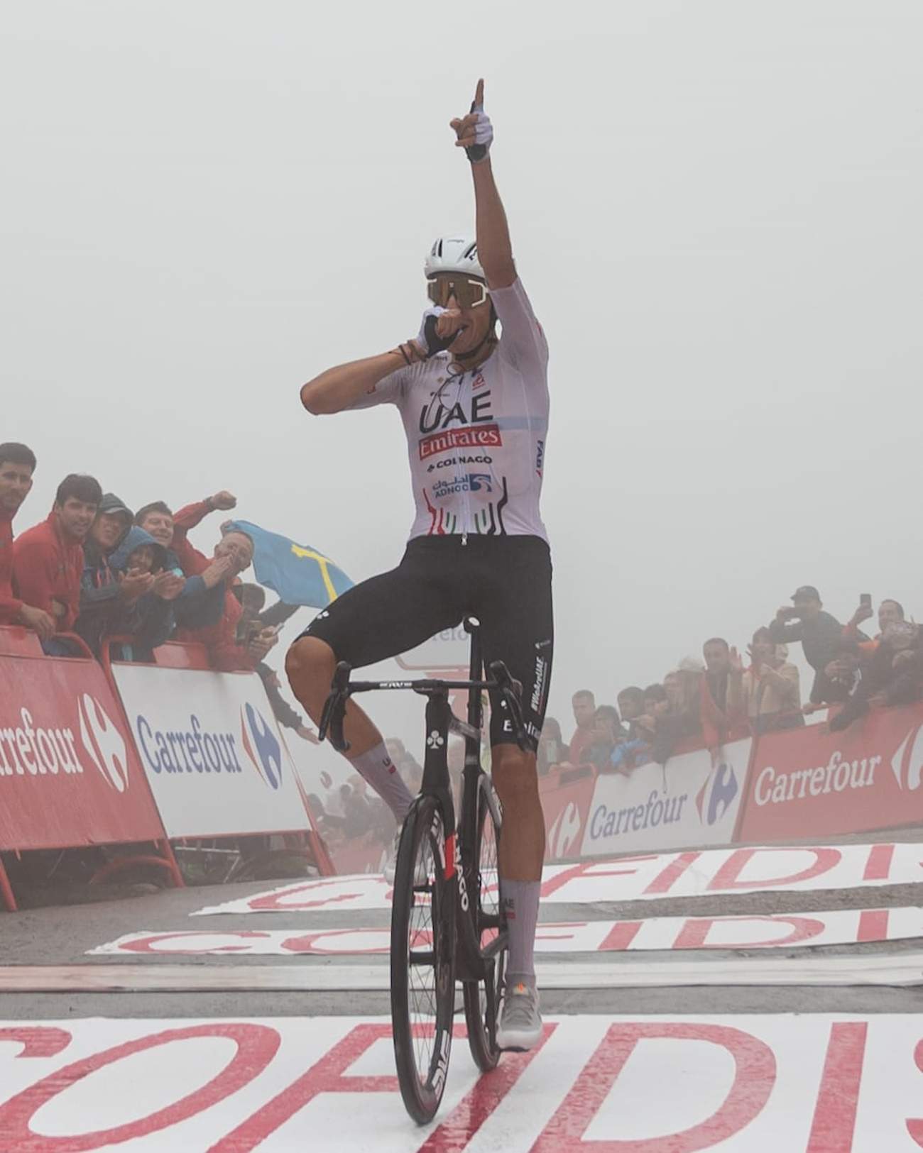 El catalán Marc Soler se impone en la mítica etapa de los Lagos de Covadonga de la Vuelta a España