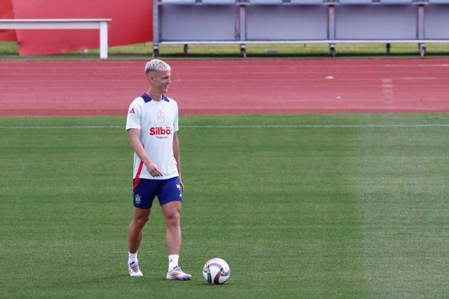 Dani Olmo, durante el entrenamiento con la selección española / Foto: Europa Press