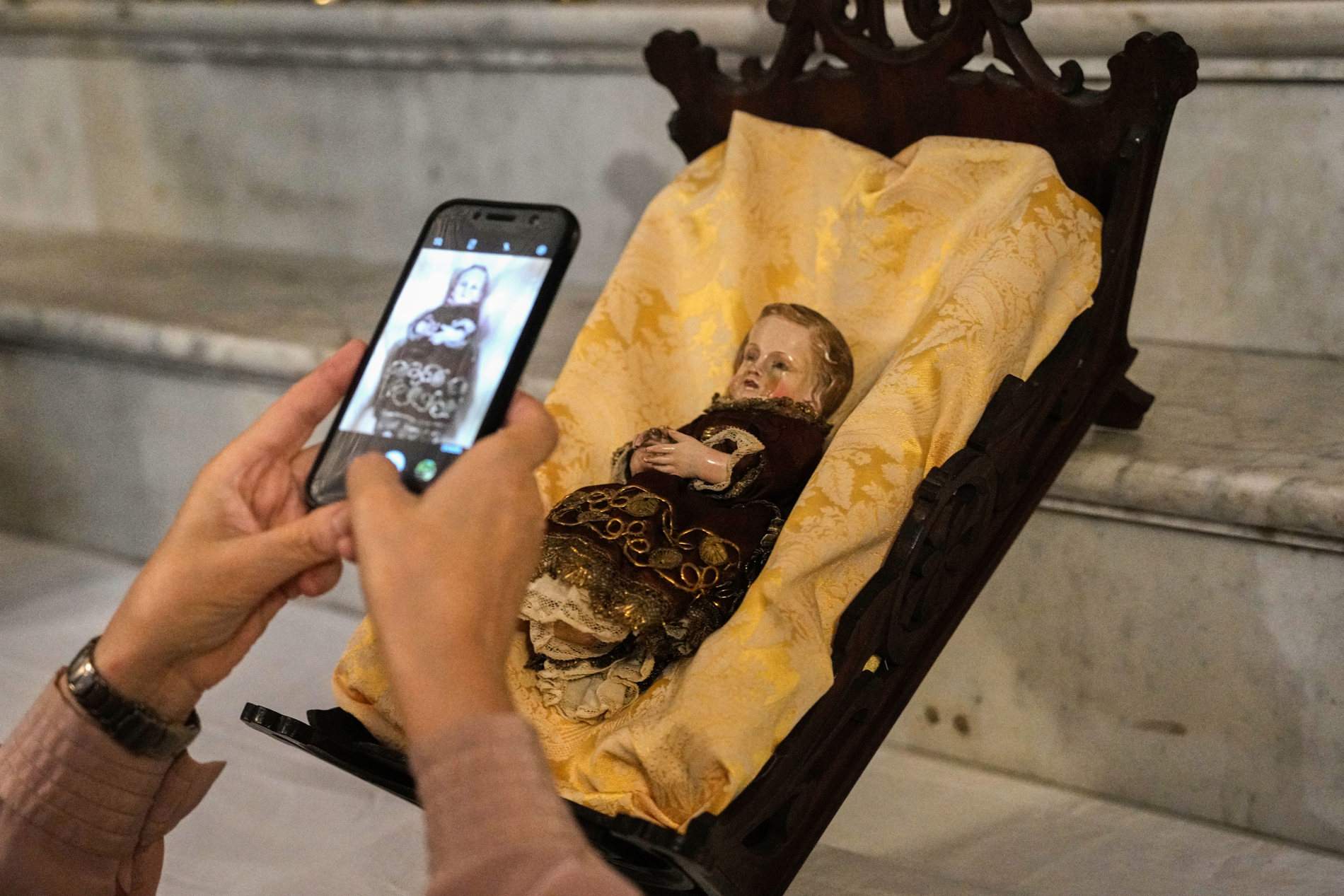 Final feliç al cap de 90 anys: restituït el Jesuset de Santa Maria del Pi salvat del foc el 1936