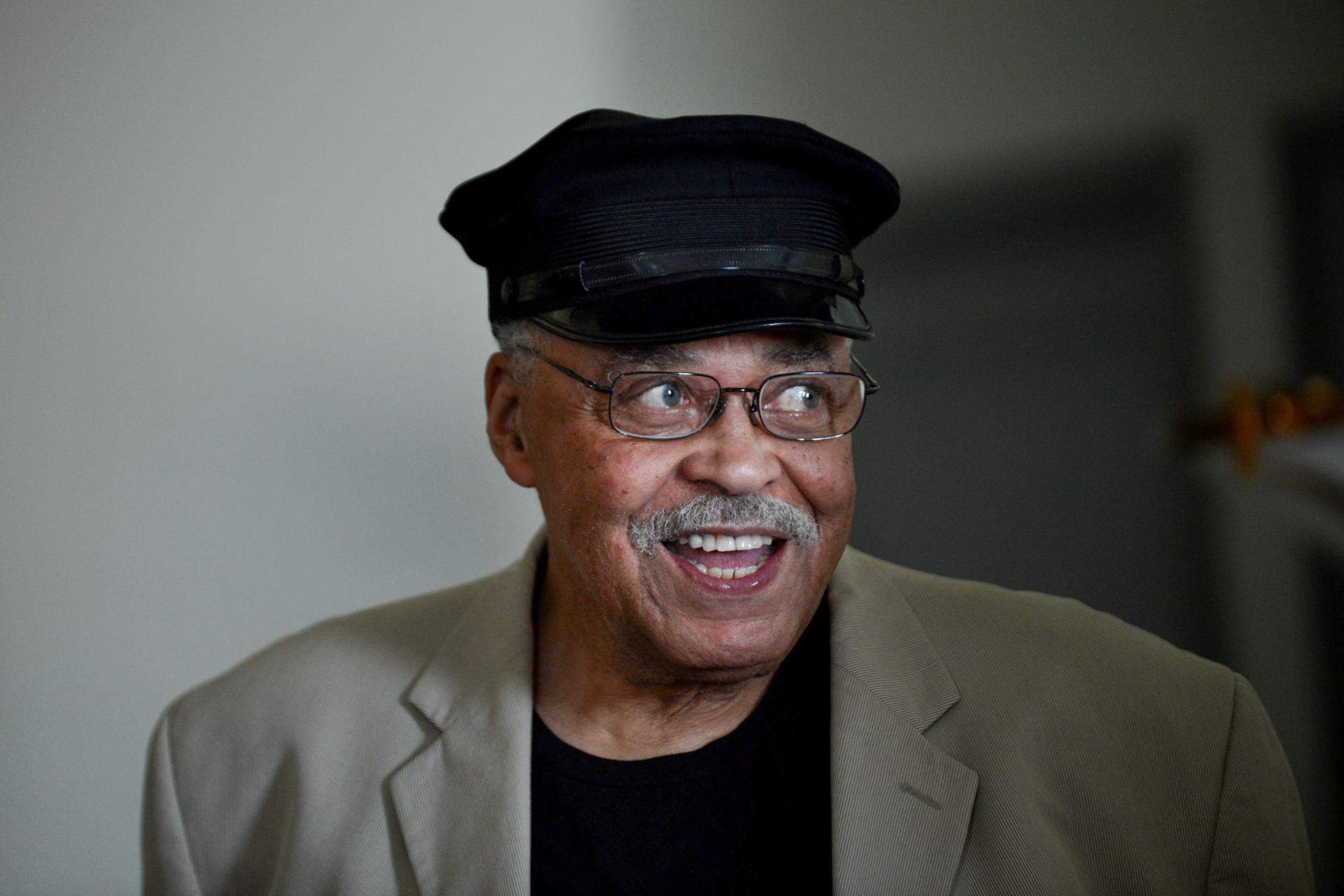 Muere el actor James Earl Jones, la voz de Darth Vader y Mufasa, a los 93 años