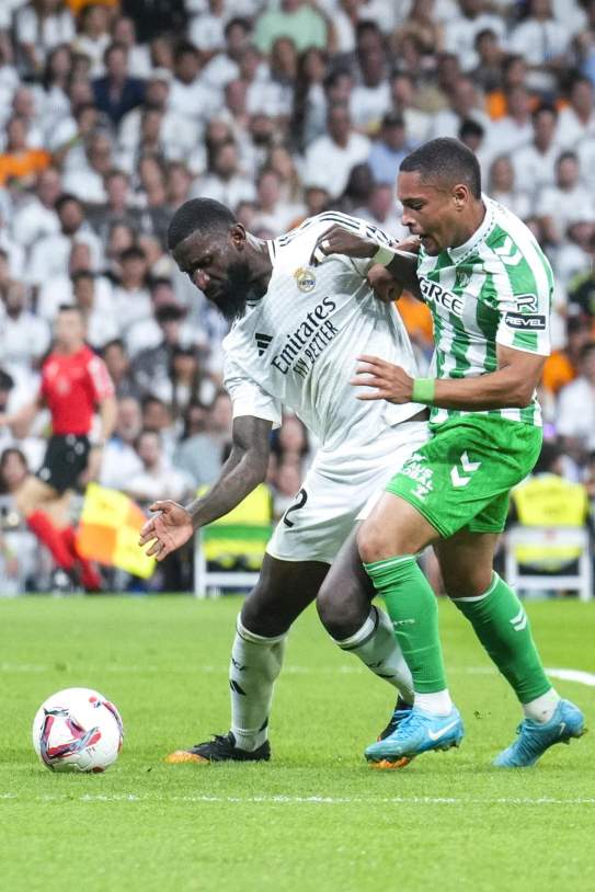 Antonio Rüdiger Vitor Roque Real Madrid Betis / Foto: EFE