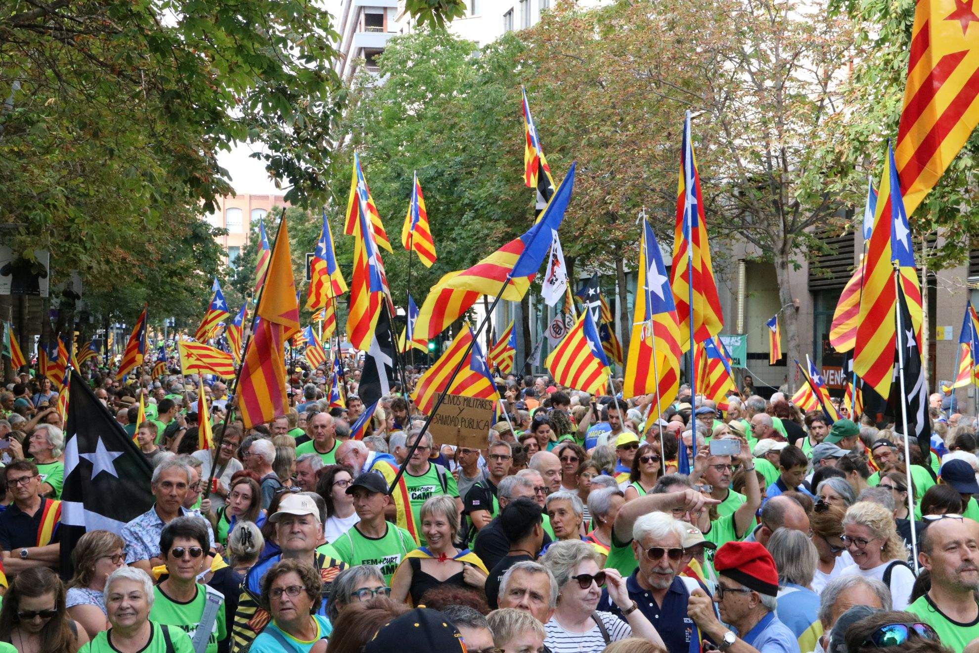 Unes 6.500 persones participen a la manifestació unitària de la Diada a Girona