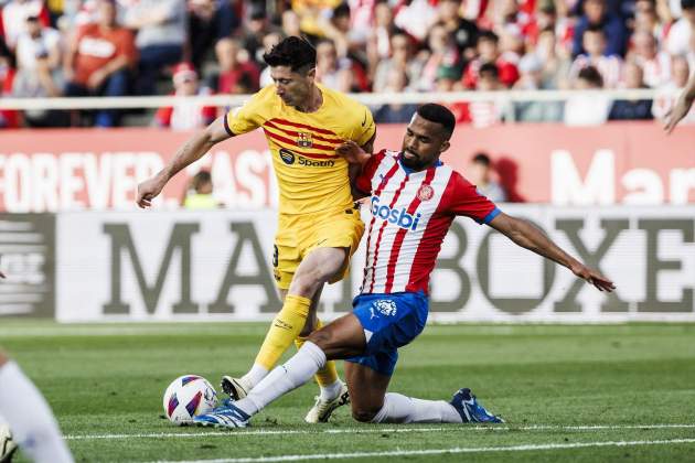 Lewandowski Yangel Herrera Barça Girona EFE