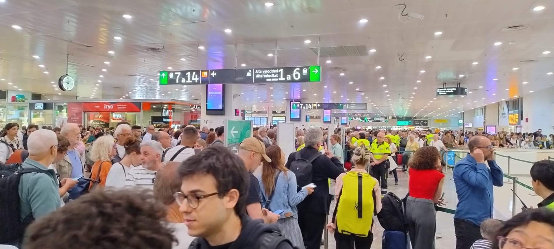 Caos a Sants: retards als trens Ave, Euromed i Intercity per una incidència a Can Tunis