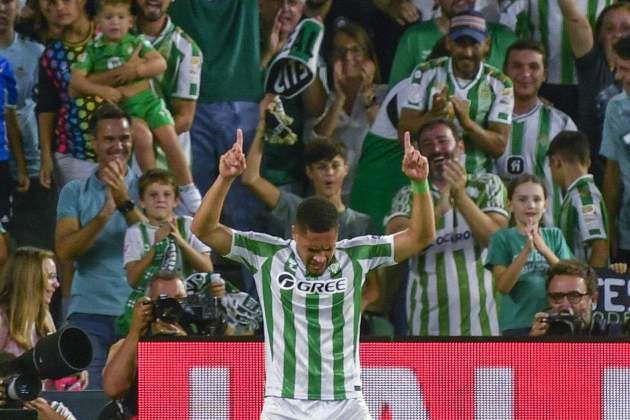 Vitor Roque gol debut Benito Villamarín / Foto: EFE